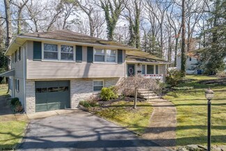 210 W Seaview Ave, Linwood, NJ 08221