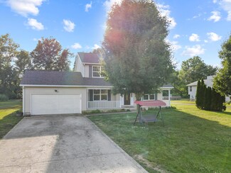 108 Charles Rd SW, Pataskala, OH 43062