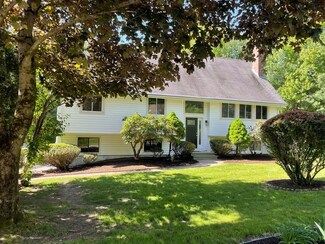 10 Fairview Dr, Southborough, MA 01772
