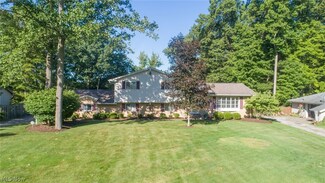 8894 Cranberry Ridge Dr, Broadview Heights, OH 44147