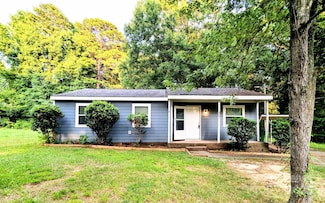 407 Stirrup Ct, Charlotte, NC 28215