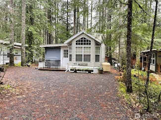 21 Wilderness Way, Deming, WA 98244