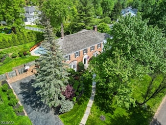 40 Thornley Dr, Chatham, NJ 07928
