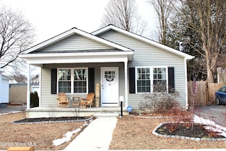 37 William St, Hudson Falls, NY 12839