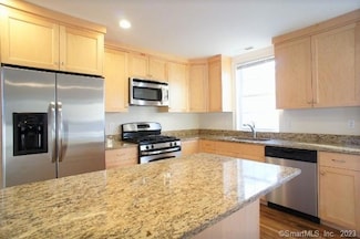 44 Stuart Ave Unit B6, Norwalk, CT 06850