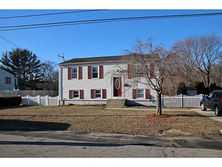 9 Friendship Ave, Warwick, RI 02889