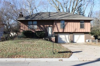 6808 N Walrond Ave, Kansas City, MO 64119