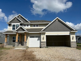2492 Tyrone Dr, Shakopee, MN 55379