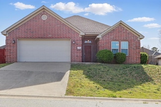 3988 Mountain Crest Cir, Alexander, AR 72002
