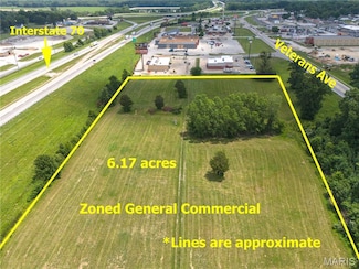 1 New York Dr, Vandalia, IL 62471