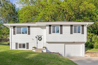 107 Hillcrest Ave, Glenwood, IA 51534