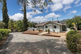 26895 N Broadway, Escondido, CA 92026