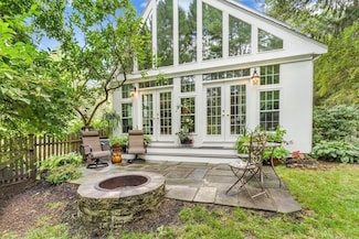 73 Ridge Rd, Concord, MA 01742
