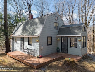 132 Dawn Dr, Becket, MA 01223
