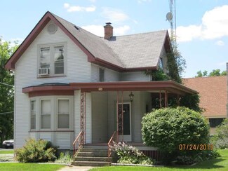 504 S Grant St, Earlville, IL 60518