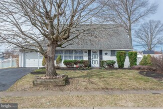 55 Cinnamon Rd, Levittown, PA 19057