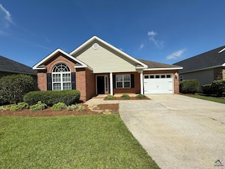 102 Monticello Dr, Byron, GA 31008