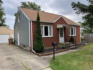 5 Highview Rd, Buffalo, NY 14215