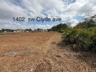 1402 Clyde Ave S, Lehigh Acres, FL 33976