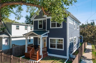 964 Woodbridge St, Saint Paul, MN 55117