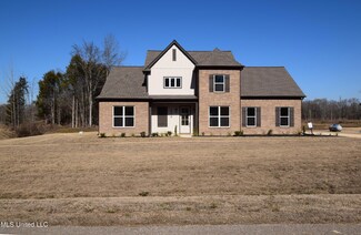 596 Centerline Roper Loop, Byhalia, MS 38611