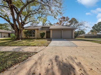 16223 Summer Dawn Ln, Houston, TX 77095