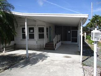 7151 Drum Dr, Saint James City, FL 33956
