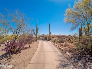 5825 N Camino Miraval, Tucson, AZ 85718