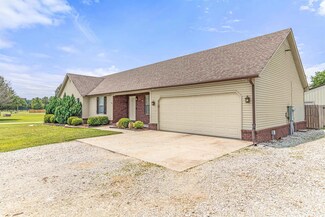 390 Vaughn Dr, Paragould, AR 72450