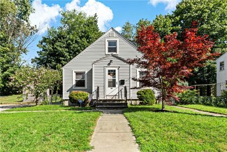 84 Berkley St, Cranston, RI 02910