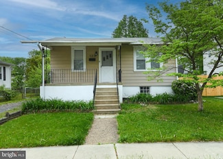 109 E Crestwood Ave, Somerdale, NJ 08083