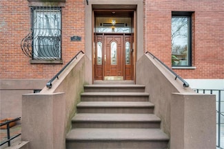42 Douglass St, Brooklyn, NY 11231