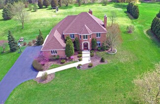 107 Stone Marsh Ln, Barrington, IL 60010