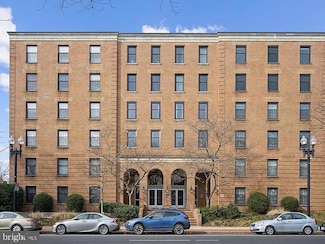 2828 Wisconsin Ave NW Unit 305, Washington, DC 20007