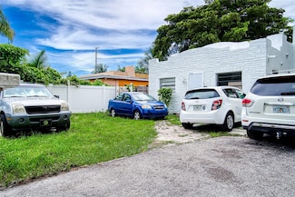 2516 Cleveland St, Hollywood, FL 33020