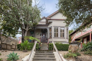 857 Hawthorne St, Monterey, CA 93940