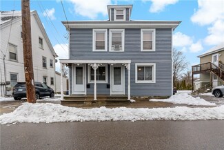 8 Pond St, Westerly, RI 02891