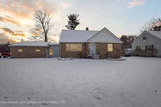 1105 S Main St, Eaton Rapids, MI 48827