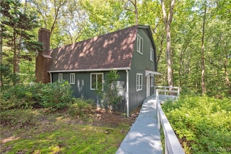 18729 Carson Rd, Dinwiddie, VA 23841