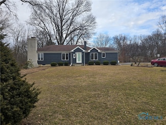 1915 Albon Rd, Holland, OH 43528