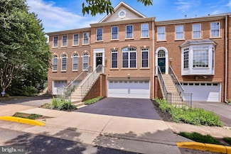 9988 Cyrandall Dr, Oakton, VA 22124