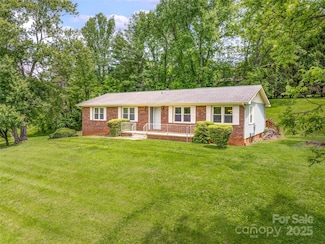 16 Sun Valley Ct, Alexander, NC 28701