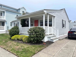 119 N Iroquois Ave, Margate City, NJ 08402