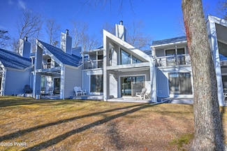 134 Laurel Hill Dr Unit 102, Greentown, PA 18426