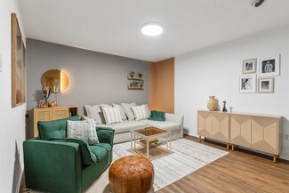 7510 Holly Hill Dr Unit 139B, Dallas, TX 75231