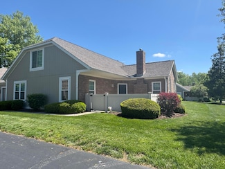 348 Park Woods Ln, Powell, OH 43065