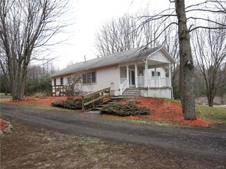 145 Island Rd, Phoenix, NY 13135