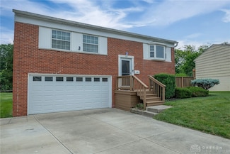 321 Ellenwood Dr, Dayton, OH 45449