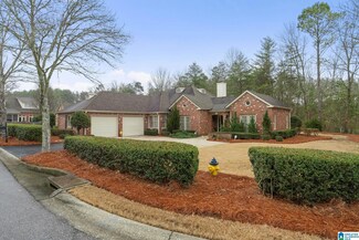875 Caledonian Way, Vestavia, AL 35242