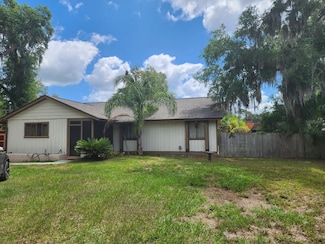 201 N Hart Rd, Geneva, FL 32732